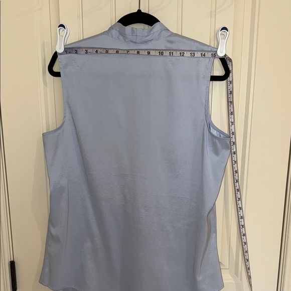 Le Chateau Blue Sleeveless Relaxed Blouse with Front Pleat - Picture 5 of 9